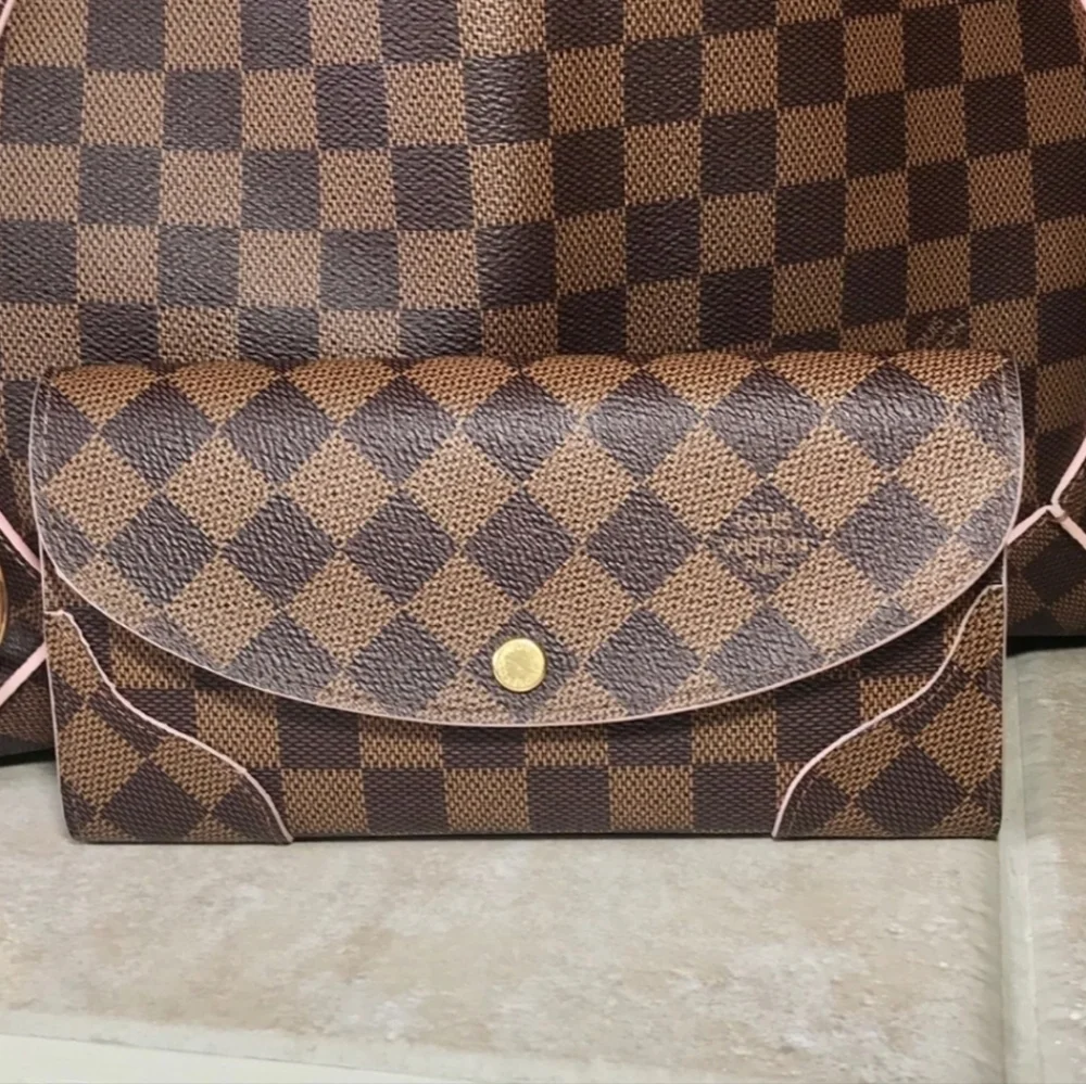 Authentic Louis Vuitton Caissa Damier Wallet